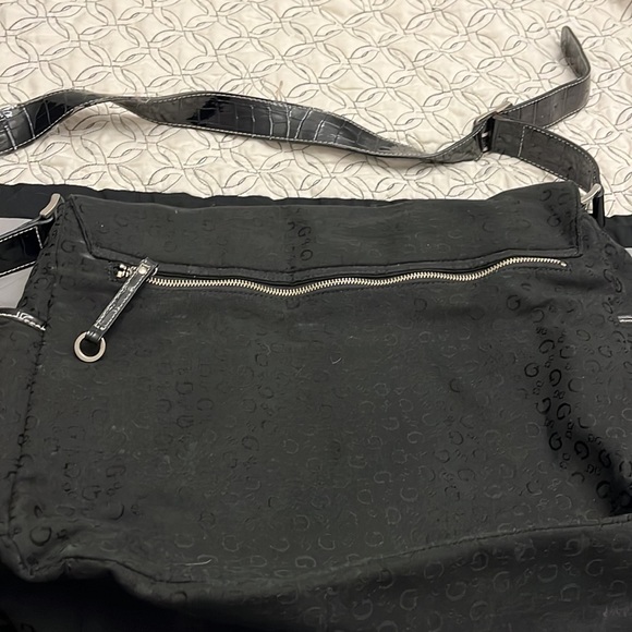 NWOT GUESS WORK / TRAVEL BAG !!! 🔥🔥🔥🔥🔥 - Picture 7 of 14